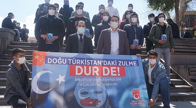 Malatya'da Doğu Türkistan'daki Çin zulmüne dikkat çekmek için okuma etkinliği düzenlendi