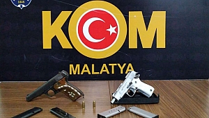 Malatya'da yastık içine gizlenmiş silahlar ele geçirildi 