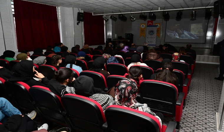 Başkan Güder Lise Öğrencileriyle Filistin’deki Dramı Anlatan Filmi İzledi