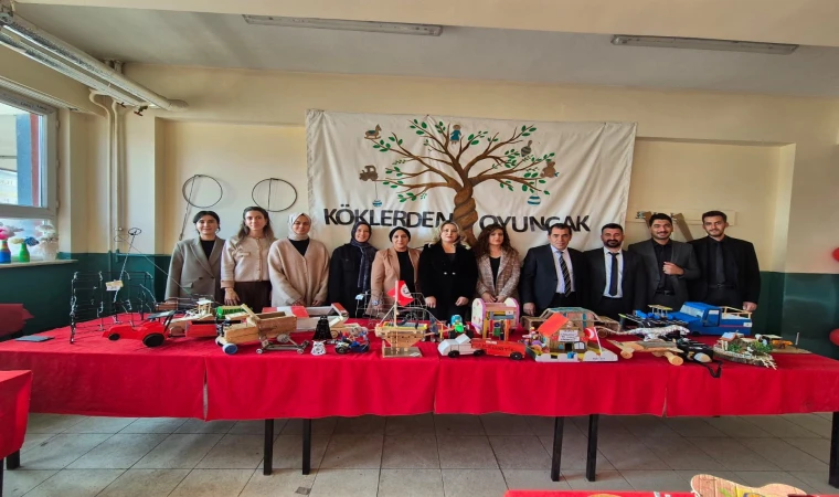 Doğanşehir’de Geleneksel Oyuncakları Yaşatan Proje: “Köklerden Oyuncak”