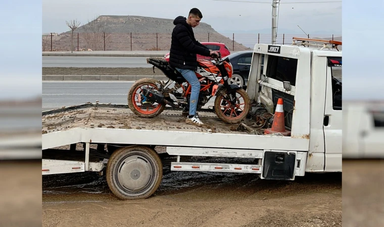 Makas Atıp Akrobasi Yaptılar, Polis Affetmedi