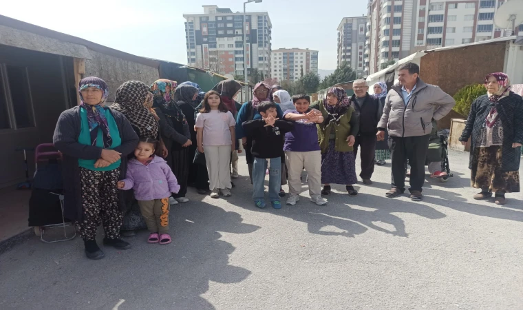 Malatya’da Konteyner Kentte Tahliye Tepkisi: “Okullar Kapanana Kadar Süre İstiyoruz”
