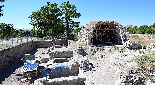 Tarihi Şahabiyye-i Kübra Medresesinde çalışmalar devam ediyor 
