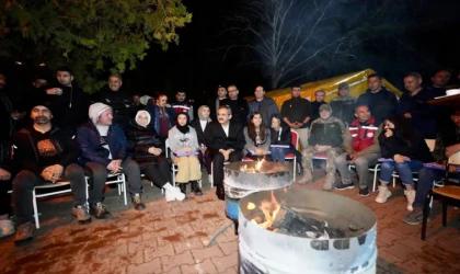 Bakan Mahmut Özer, deprem bölgesinde YKS’ye hazırlanan öğrencilerle bir araya geldi