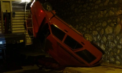 Minibüs Kazasında Araç Uçtu: 5 Metrelik Düşüşte 1 Yaralı