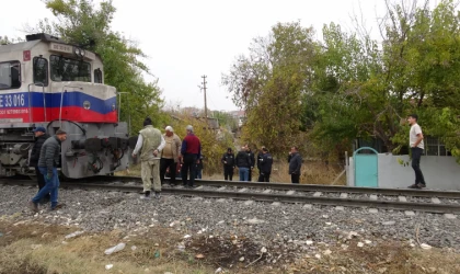Raylara Düşen Şahsa Tren Çarptı: Malatya’da Yaralanma