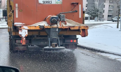 Battalgazi’de karla mücadele aralıksız sürüyor
