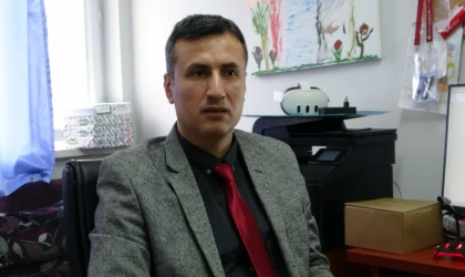 Uzmanından yapay zeka uyarısı: "Evcilleştirmezsek aileyi yıkar"