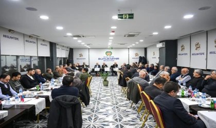 İş insanlarıyla bir araya gelen Başkan Er: "Malatya'nın geleceğini inşa ediyoruz"