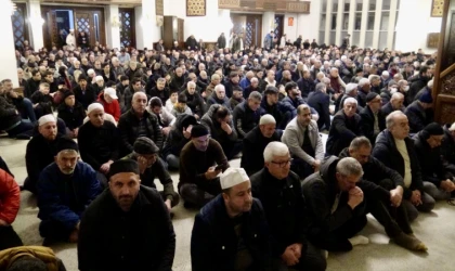 Beraat Kandili Malatya’da Camilerde Yoğun Katılımla İdrak Edildi