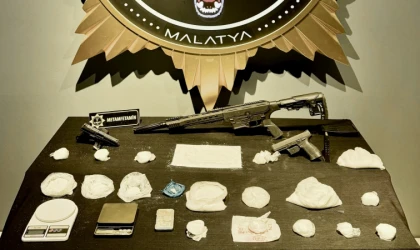 Fiziki Takipli Operasyonda 2 Kilo Metamfetamin Ele Geçirildi