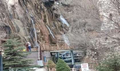 Günpınar Şelalesi Haftasonu Ziyaretçilerin Uğrak Noktası Oldu