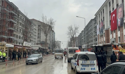 İnönü Caddesi'ndeki Konteyner İşyerleri Taşınıyor
