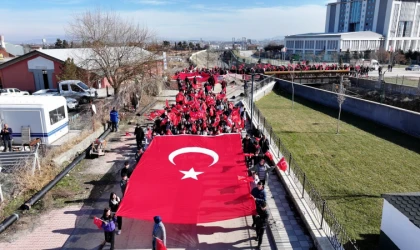 “Tek Bayrak, Tek Vatan” Gençlik Bayrak Yürüyüşü’nde Gurur Dolu Anlar Yaşandı