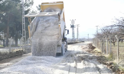 Yeşilyurt Belediyesi, Görgü Mahallesi’nde Yol Çalışmalarını Hızlandırdı