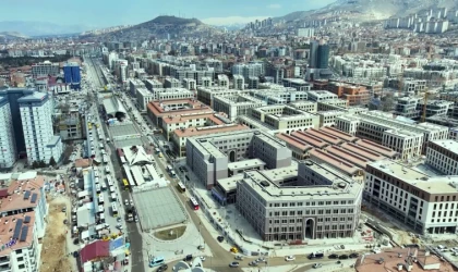 Babacan’dan Çarşı Merkezi İçin Teslim Takvimi Açıklaması