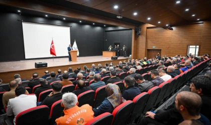 BÜYÜKŞEHİR BELEDİYE BAŞKANI SAMİ ER PERSONELLE BAYRAMLAŞTI