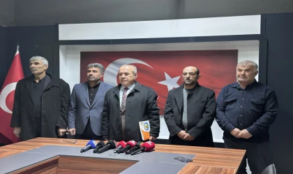 CHP’li Üyeler: İhraç kararı geri alınana kadar parti üyeliklerimizi askıya alıyoruz.”