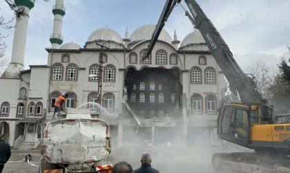 Malatya’da 43 Yıllık Sanayi Camii Yıkıldı
