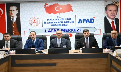 Malatya’da Kırsal Konutlarda Büyük İvme: Vali Seddar Yavuz Sahadaki Çalışmaları Masaya Yatırdı