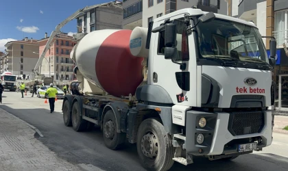 Beton Mikserinin Çarptığı Kadın Ağır Yaralandı