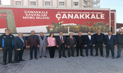 Darende’de Çanakkale Ruhu Mobil Müzeyle Yaşatıldı: Bir Günde 1500 Öğrenci Ziyaret Etti
