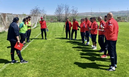 Malatya’da Bir İlk: Kaleci Antrenörleri Sahaya İndi