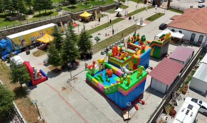 Playland Eğlence Tırı Doğanşehirli Çocuklara Unutulmaz Bir Gün Yaşattı
