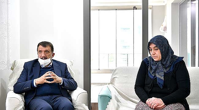 Gürkan,Şehit Anneleri Başımızın Tacıdır