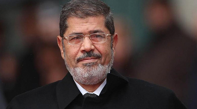 Merhum Mursi şehadetinin yıl dönümünde rahmet ve minnetle yad ediliyor