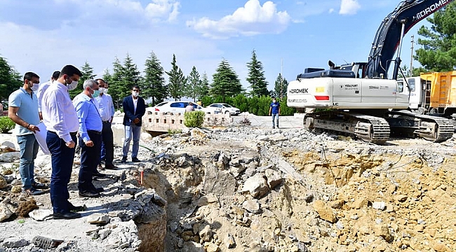 ŞAHİNTEPESİ MACERA PARKI VE SOSYAL TESİSLERİ İÇİN İLK KAZMA VURULDU