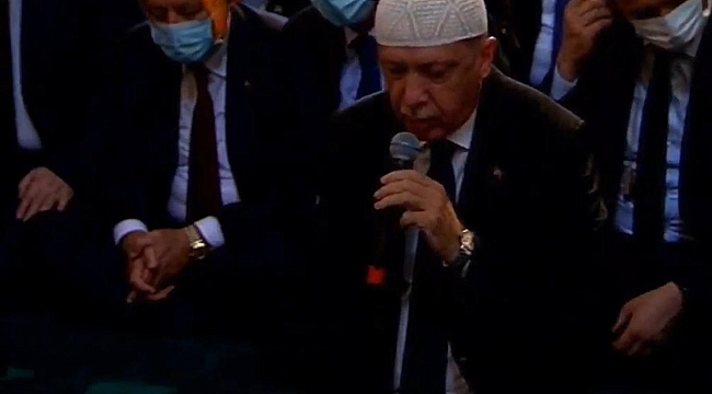 Cumhurbaşkanı Erdoğan Ayasofya Camii'nde Kur'an-ı Kerim tilavet etti