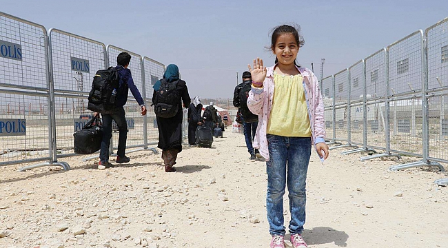 414 bini aşkın Suriyeli gönüllü olarak ülkesine döndü