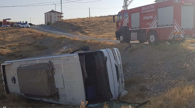 Malatya'da işçi servisi kaza yaptı: 12 yaralı