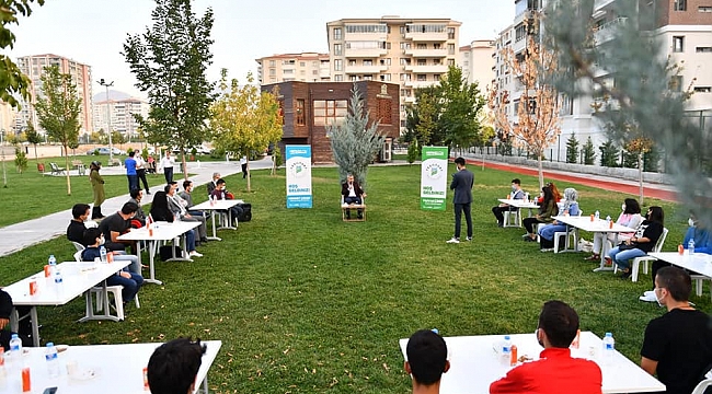 Yeşilyurt Belediye Başkanı Çınar Gençlerle Biraraya Geldi