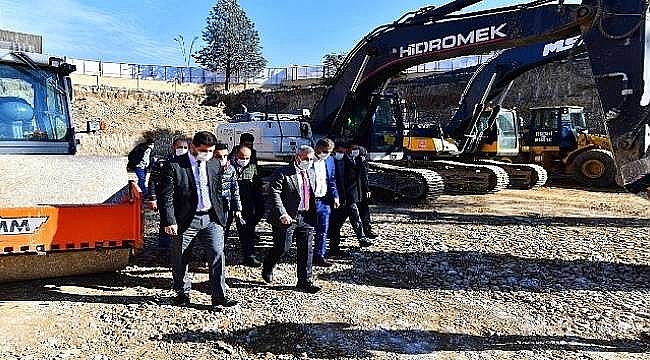 Yeşilyurt’ta Millet Bahçesi Çalışmaları Sürüyor