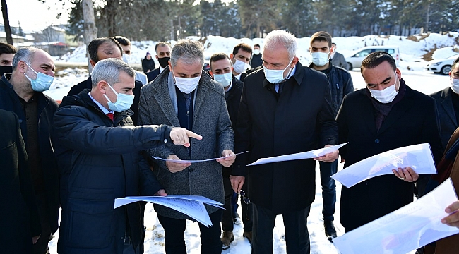 Yeşilyurt Belediyesi yapılan ve devam eden projeleri tanıttı