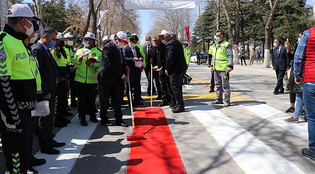 Yaya geçitlerinde ‘kırmızı çizgi’ dönemi