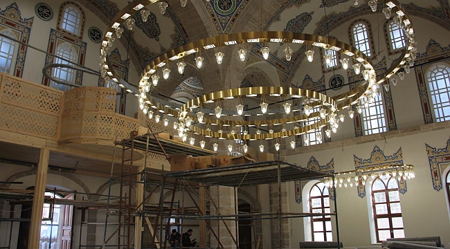 Yeni Camii'nin ocak ayında açılması bekleniyor