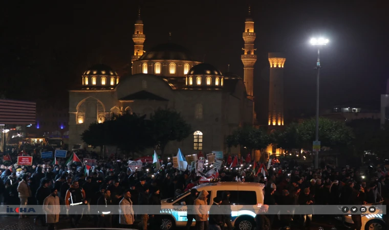 Kur’an-ı Kerim'e yapılan saygısızlık için yürüyüş düzenlendi