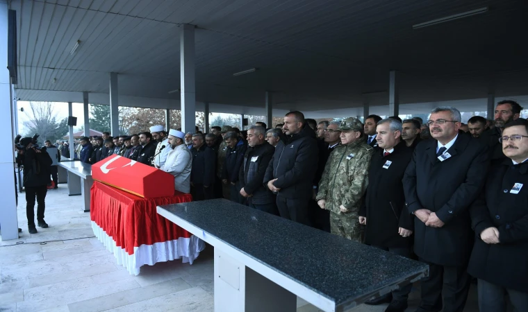 Şehit Astsubay Hasan Uğur son yolculuğuna uğurlandı