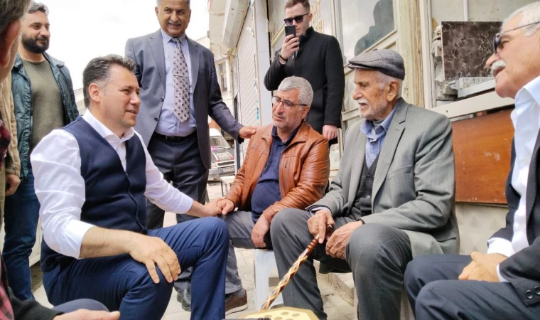 ‘90 Günde Enkaz Temizleyemeyenler Bir Yılda Nasıl Ev Teslim Edecekler?’