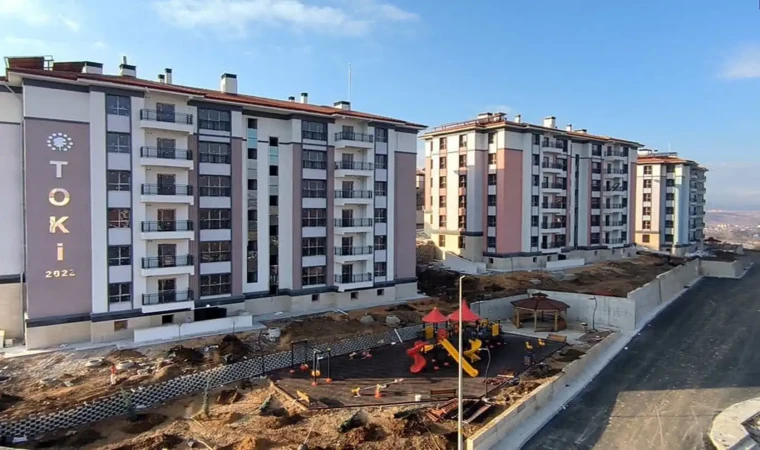 Doğanşehir’deki deprem konutlarında sona yaklaşılıyo