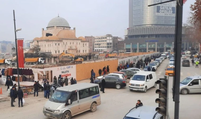 MALATYA'DA TARİHİ SÖĞÜTLÜ CAMİ YIKILIYOR
