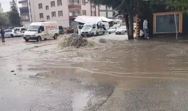 Malatya'da cadde ve sokaklar göle döndü