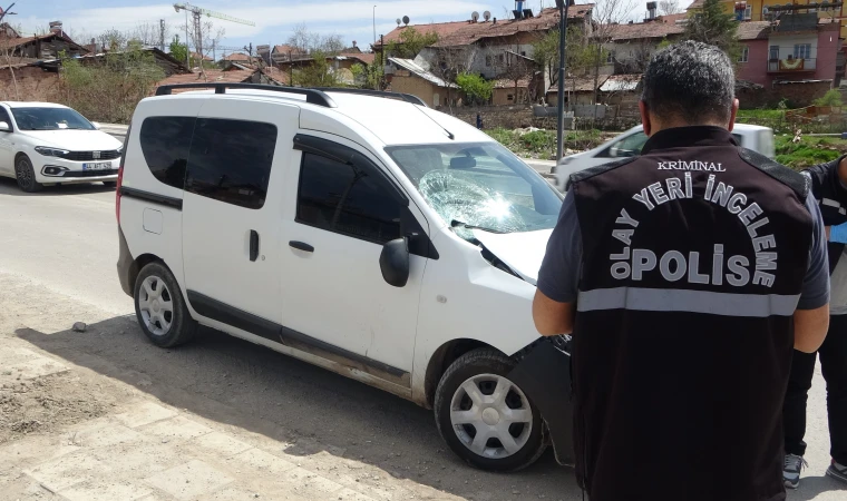 Malatya'da hafif ticari aracın çarptığı kadın hayatını kaybetti