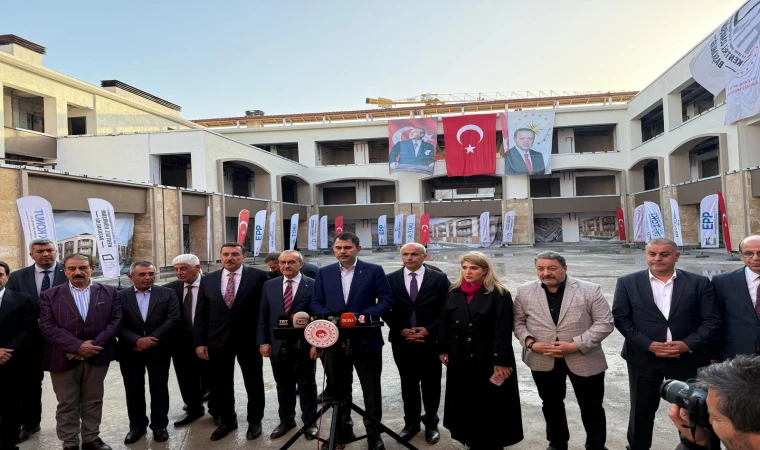 Bakan Kurum, Malatya'da Bakırcılar Çarşısı şantiyesini ziyaret etti: "Yıl sonuna kadar 453 bin yeni konut ve iş yerini teslim edeceğiz"