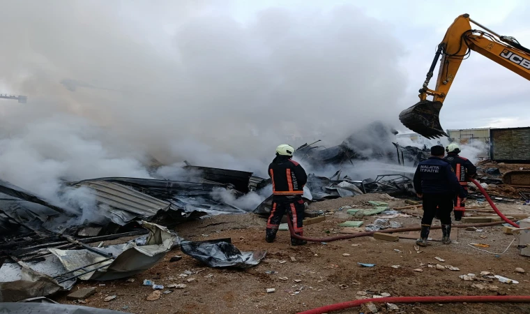 Malatya’da Şantiyede Korkutan Yangın