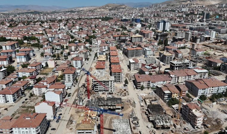 Malatya'da depremde yıkılan Gökkuşağı ve Bulut Apartmanları davasında müteahhide 15 yıl hapis cezası