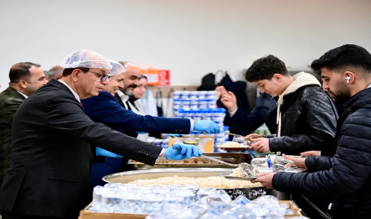 Başkan Geçit Öğrencilerle İftarda